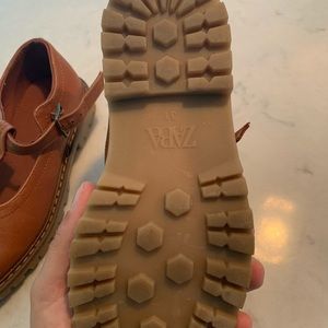 Zara size 31 brown Mary Jane